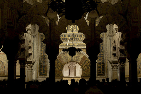 mezquita-cordoba-nocturna 1